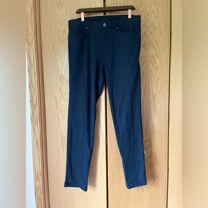 Lululemon Men’s Stretch Classic Pant - Size 34